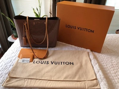 Louis Vuitton Long Beach MM Taupe Monogram Leather Tote w/Pochette 'NEVER USED' - Image 1 of 4