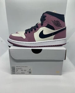 Nike Air Jordan 1 Mid SE Light Mulberry Size 7W / 5.5M (DC7267-500) - Picture 1 of 6