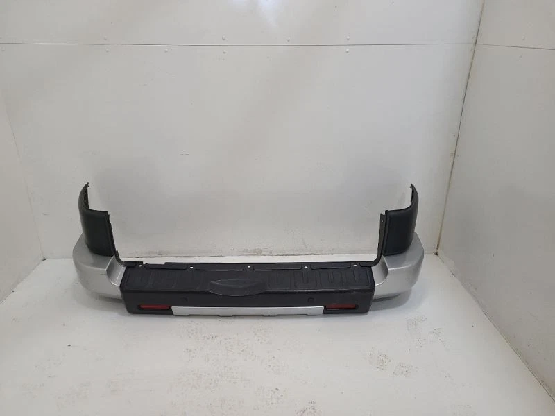 2007 - 2010 TOYOTA FJ CRUISER Rear Bumper Cover Center Without Park Assist   Foto 1 de 4