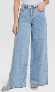 NEW Universal Thread Women's Mid Rise Super Wide Leg Jeans Size 6 - Picture 1 of 2
