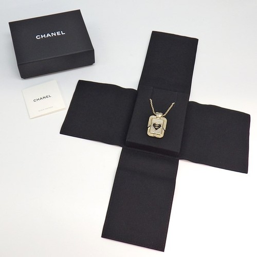 Collana CHANEL Coco Mark 2021 Collezione Autunno AB6685 Tag n.5 Cuore Strass