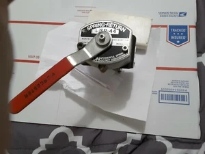 Válvula de retorno de resorte Worcester - SR-44 usada - Imagen 1 de 2