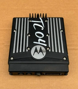 Motorola XTL 5000 M20SSS9PW1AN UHF R2 450-520mhz radio mobile - Foto 1 di 6