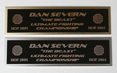 Placa de identificación Dan Severn UFC para estuche de fotos guantes MMA firmados  Foto 1 de 2