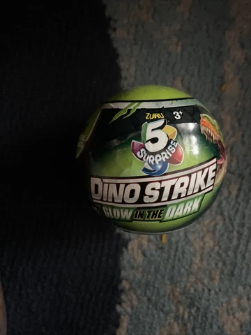 NEW ZURU 5 DINO-STRIKE-GLOW IN THE DARK DINOS GREEN SURPRISE BALL Cover