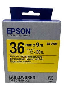 EPSON C53S657005 LK-7YBP Étiquettes Noir Sur Jaune 36mmX9mt LW-600P/LW-700/ - Picture 1 of 1