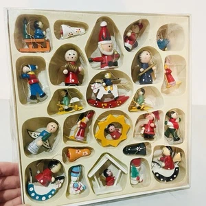 Vintage wooden Christmas ornaments German-style made in China - Bild 1 von 5