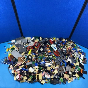 10 Pfund Lot verschiedene verschiedene Legos mit Behälter - Bild 1 von 8