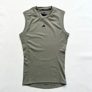 NWT Men's ADIDAS Techfit Compression Sleeveless Training Tank Top Tee Shirt - Picture 1 of 11