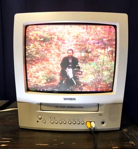 Toshiba MV13N2W 13" CRT TV / VCR Combo Retro Gaming. WORKS. READ DESC - Picture 1 of 10