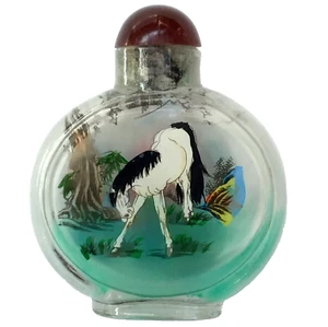 Vtg Chinese Glass Snuff Bottle with Reversed Hand Painted Horses - Imagen 1 de 7