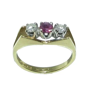 Ladies 18ct yellow gold ring set with a ruby and diamonds, UK size K 1/2 - Picture 1 of 9