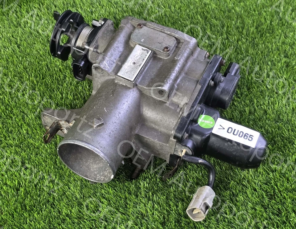 Cuerpo del acelerador de inyección de combustible Lexus GS300 IS300 1998-2000 22030-46150 OEM JDM Foto 1 de 4