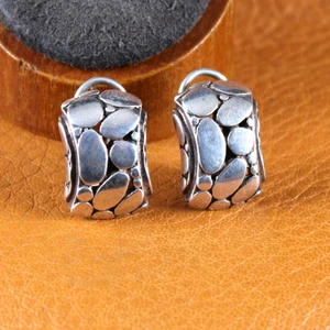 Pendientes traseros JOHN HARDY Kali Guijarro Omega Plata de Ley 13/16" Longitud - Imagen 1 de 5