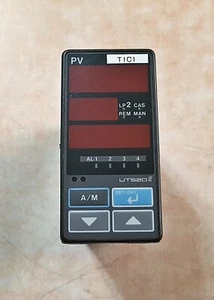 Regolatore di temperatura Yokogawa UT520-07 Style S4 (2) spedizione gratuita - Foto 1 di 3