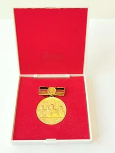 DDR Medaille 30. Jahrestag der DDR 1979 - Picture 1 of 7