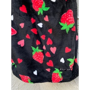 Betsey Johnson Coperta Lancio Fragola 50x70 Nera - Foto 1 di 3