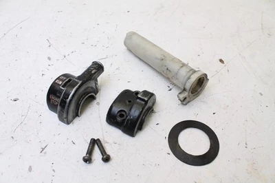 Yamaha DT250 1977 abrazadera de carcasa de acelerador 77 DT250D - tubo agrietado Foto 1 de 4