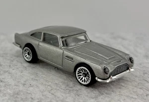 Hot Wheels - 2014 HW Workshop: All Stars ~ Aston Martin 1963 ~ Loose - Picture 1 of 14
