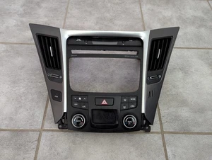 Fabricante de equipos originales Hyundai Sonata 2014 híbrido centro aire acondicionado control de clima ventilación bisel de ajuste - Imagen 1 de 9