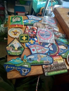 54 distintivi vintage anni 90 boy scout BSA toppe cucite e 2 decorazioni natalizie BS - Foto 1 di 17