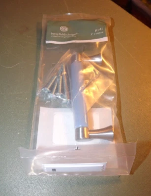 Cajón de gabinete Betsy Fields Design 3" Pull Liberty 68948 níquel cepillado y azul Foto 1 de 4