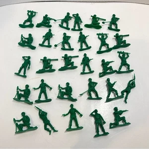 Disney Pixar Toy Story Thinkway Toys Green Army Military Men Soldiers Lot Green - Picture 1 of 7