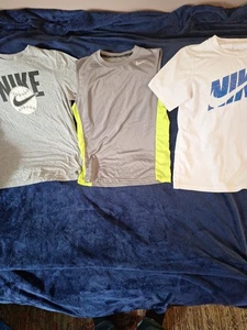 Nike Dri-Fit Tee Shirts. Large Youth. 2 Are Dri-Fit 1 Is Standard Nike Tee - Picture 1 of 8