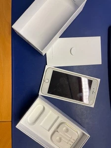 iPhone 6S Plus 64GB funktioniert einwandfrei Batt ist noch Top Display gebrochen - Bild 1 von 7