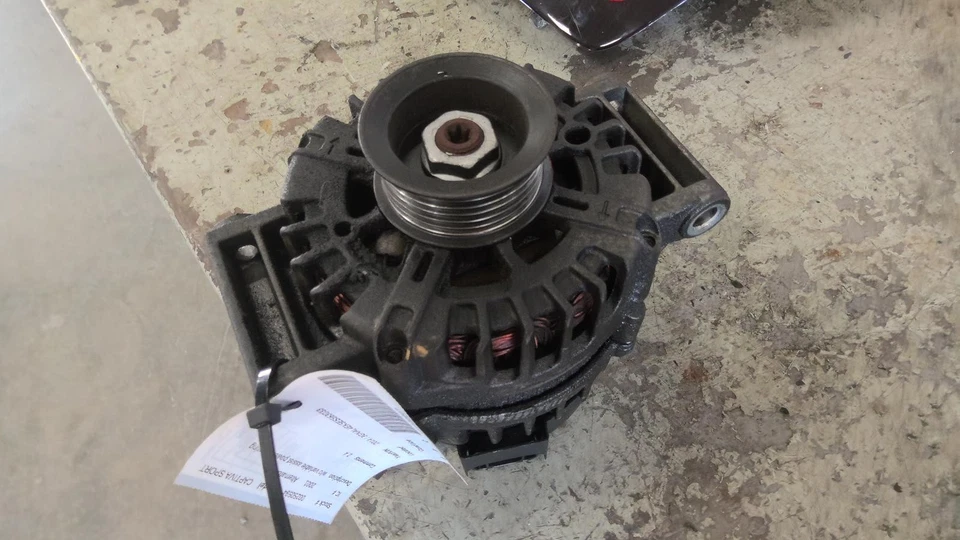 Used Alternator fits: 2014 Chevrolet Captiva sport 2.4L w/o variable assist powe - Изображение 1 из 4