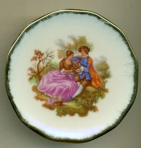 VINTAGE -PIATTO MINIATURA DA COLLEZIONE-LIMOGES-MADE IN FRANCE-PORCELLANA-VITTORIANO - Foto 1 di 2