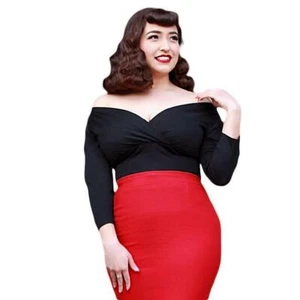 Hemet Three Quarter Sleeve V neck Top in Black - Picture 1 of 7