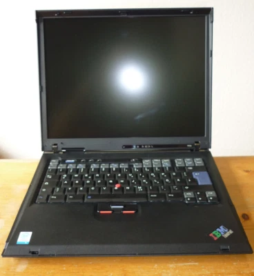 IBM ThinkPad R50e – INTEL Celeron 1,4 GHz – 512 MB RAM – 30GB HDD – Windows 2000 - Bild 1 von 4
