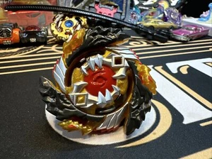 TOMY Hasbro Beyblade Geist Fafnir F4 Red Black Championship Battle Clash - Picture 1 of 7