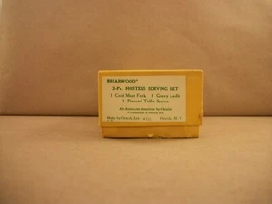 New Old Stock Oneida Briarwood 3 Piece Hostess Set - Picture 1 of 3