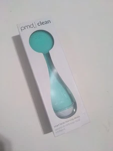 PMD Clean Smart Facial Cleansing Device with Silicone Brush Teal - Picture 1 of 3