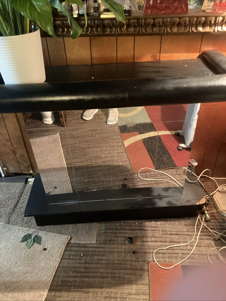 A Stand Alone Bar Top - Image 1 of 1