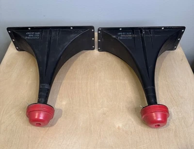 2 bocinas Oxford de gama media de 9" x 3" con condensadores cruzados Foto 1 de 4