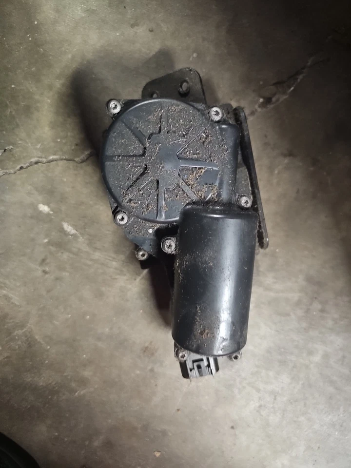 07-17 Chevrolet Cadillac GMC Power Liftgate Gate Lock Latch Actuator 15839037 - Image 1 of 1