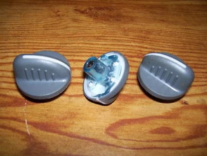 95-99 GMC CHEVY PICKUP TRUCK TAHOE SUBURBAN HEATER CLIMATE CONTROL KNOBS 97 98 - Picture 1 of 2
