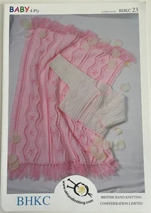 Baby Mädchen Zick Zack Struktur Jacke + Kinderwagendecke HÄKELMUSTER Fransen BHKC 23 - Bild 1 von 7