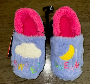 SWEET DREAMS Girls Plush Rubber Bottom Slippers Bedroom Shoes Girls 11-12 NWT - Picture 1 of 6