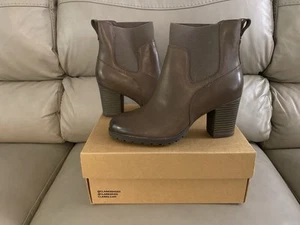 Clarks Verona Ease Dark Taupe Brown Leather Chelsea Boot ! Women's Size US 8 - Picture 1 of 5