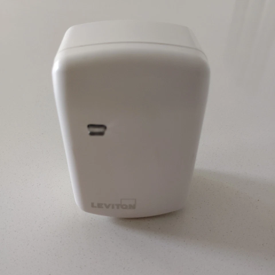  Leviton Decora ZWave Plus DZPA1-15a штепсельная вилка розетка кольцо сигнализация комп - Изображение 1 из 3