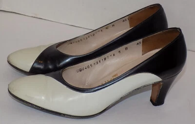 Vintage Black & White Leather Ferragamo Shoes Italy 6B - Image 1 of 4