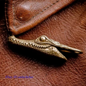 Pure Brass Crocodile Head Clip Button Keychain Retro Pendant Car Pendant - Picture 1 of 4