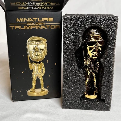 Bobblehead Donald Trump “Golden Trumpinator” – Proud Patriots – 2024 Nuevo Foto 1 de 4