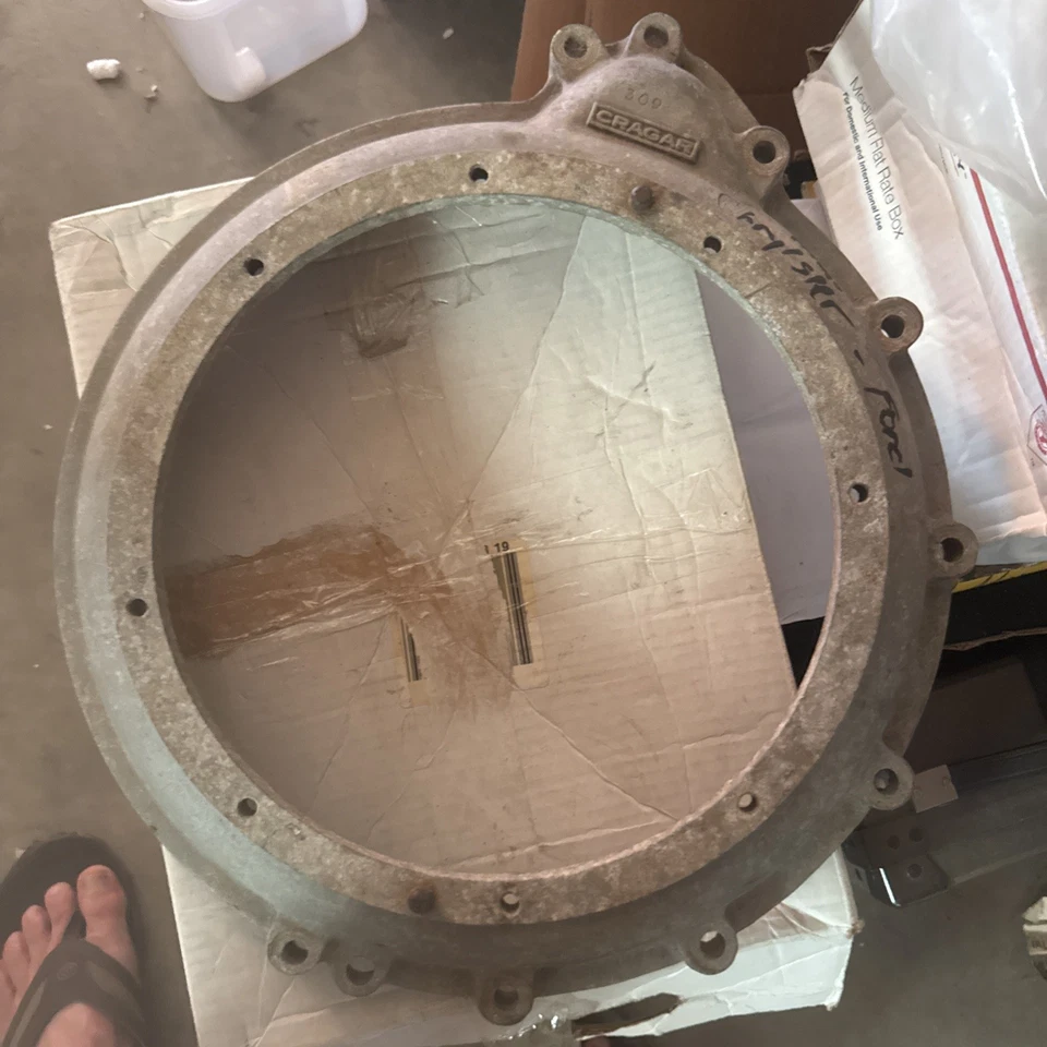 Cragar 309 Chrysler Hemi - Adaptador de transmisión Ford 1932 Flathead Bellhousing Foto 1 de 4