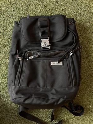 Victorinox 瑞士军队黑色限量版精密齿轮背包 11 英寸 X 14 英寸 — 第 1/4 张图片