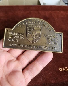 VINTAGE AUTOMOBILE CAR CLUB BADGE # PORSCHE 928S RALLY MEETING PARTICIPANT 1982 - Picture 1 of 3